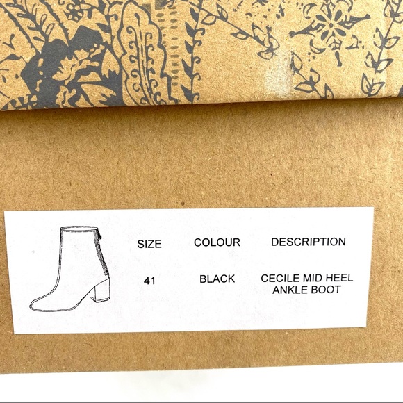 Free People Cecile Block Heel black suede Bootie - Picture 10 of 12